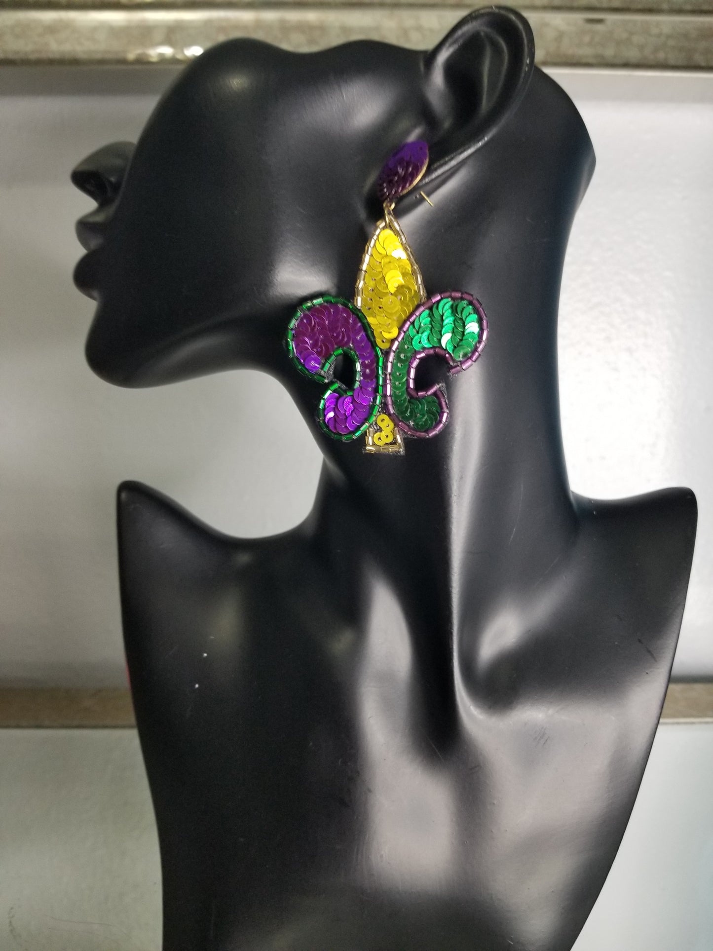 Load image into Gallery viewer, MARDI GRAS Sequin Fleur De Lis Earrings
