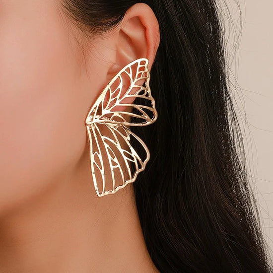 Load image into Gallery viewer, BUTTERFLY WINGS Hollow Earrings
